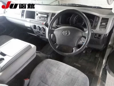 Toyota HIACE  с аукциона в Японии