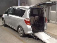 Toyota RACTIS лот № 8481 оценка 3  с аукциона в Японии 1