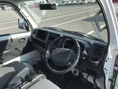 Nissan CLIPPER TRUCK