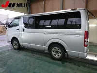 Toyota HIACE VAN лот № 4704 оценка R  с аукциона в Японии 5