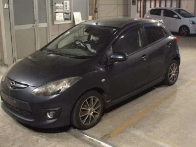 Mazda DEMIO  с аукциона в Японии
