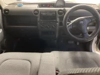 Toyota BB лот № 2065 оценка R  с аукциона в Японии 3