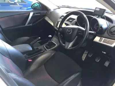 Mazda AXELA  с аукциона в Японии