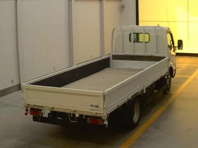 Toyota DYNA  с аукциона в Японии