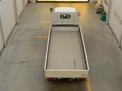 Toyota DYNA  с аукциона в Японии