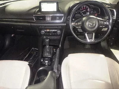 Mazda AXELA  с аукциона в Японии