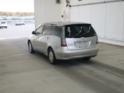 Mitsubishi GRANDIS