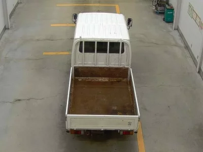 Isuzu ELF  с аукциона в Японии