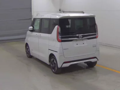 Nissan ROOX  с аукциона в Японии