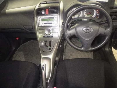Toyota AURIS  с аукциона в Японии