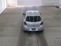 Toyota VITZ лот № 2262 оценка 3.5  с аукциона в Японии 2