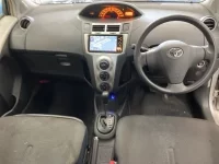 Toyota VITZ лот № 2262 оценка 3.5  с аукциона в Японии 4