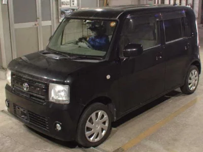 Toyota PIXIS SPACE  с аукциона в Японии