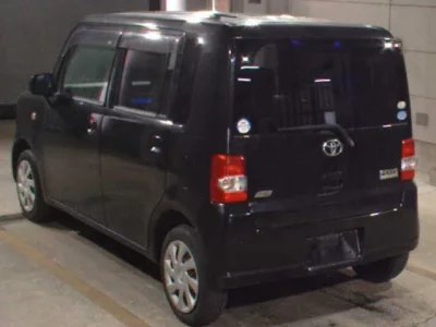 Toyota PIXIS SPACE  с аукциона в Японии