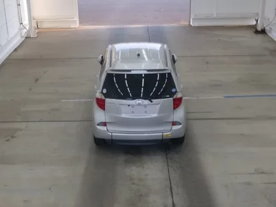 Toyota RACTIS  с аукциона в Японии