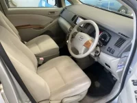 Toyota ISIS лот № 2299 оценка 3.5  с аукциона в Японии 3