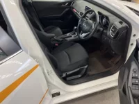 Mazda AXELA лот № 2282 оценка 4  с аукциона в Японии 3