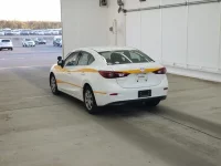 Mazda AXELA лот № 2282 оценка 4  с аукциона в Японии 1