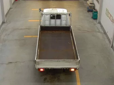 Toyota DYNA  с аукциона в Японии