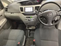 Toyota VOXY лот № 2294 оценка 3.5  с аукциона в Японии 4
