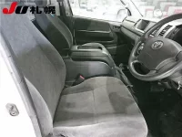 Toyota HIACE лот № 1010 оценка 3  с аукциона в Японии 4