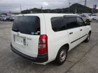 Toyota SUCCEED лот № 3853 оценка 3.5  с аукциона в Японии 1