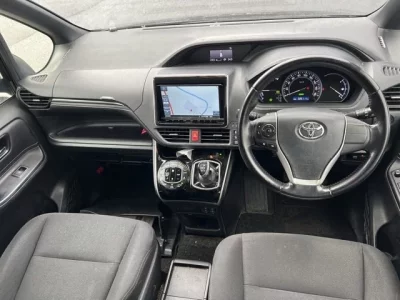 Toyota ESQUIRE  с аукциона в Японии