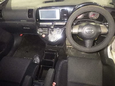 Toyota WISH  с аукциона в Японии