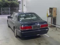 Toyota CROWN лот № 113 оценка 3.5  с аукциона в Японии 1