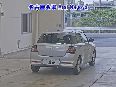 Suzuki SWIFT  с аукциона в Японии