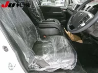 Toyota HIACE лот № 1023 оценка S  с аукциона в Японии 4