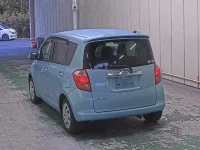 Toyota RACTIS лот № 6011 оценка 3  с аукциона в Японии 1