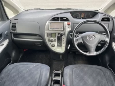 Toyota RACTIS  с аукциона в Японии