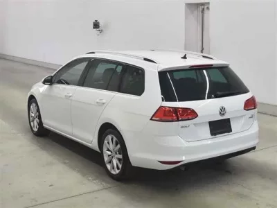 Volkswagen GOLF VARIANT