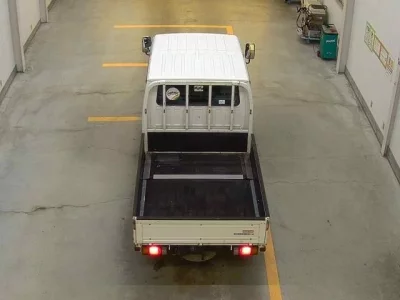 Mazda TITAN  с аукциона в Японии