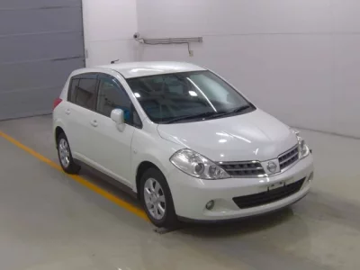 Nissan TIIDA  с аукциона в Японии