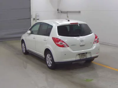 Nissan TIIDA  с аукциона в Японии