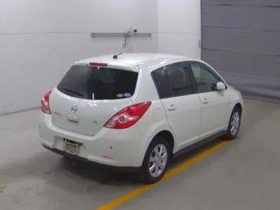 Nissan TIIDA  с аукциона в Японии