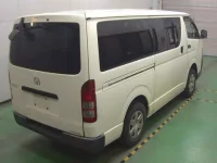 Toyota HIACE VAN лот № 50 оценка R  с аукциона в Японии 6