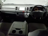 Toyota HIACE VAN лот № 50 оценка R  с аукциона в Японии 2