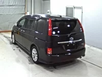 Toyota ISIS лот № 2053 оценка 3.5  с аукциона в Японии 1