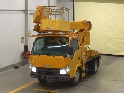 Isuzu ELF  с аукциона в Японии