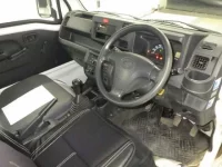 Subaru SAMBAR лот № 557 оценка R  с аукциона в Японии 2