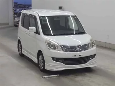 Mitsubishi DELICA D2