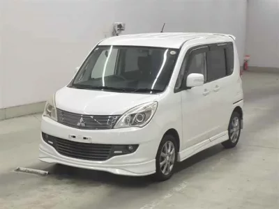 Mitsubishi DELICA D2