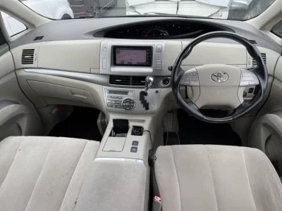Toyota ESTIMA HYBRID  с аукциона в Японии