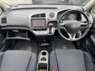 Honda STREAM  с аукциона в Японии