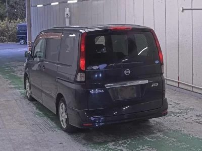 Nissan SERENA  с аукциона в Японии
