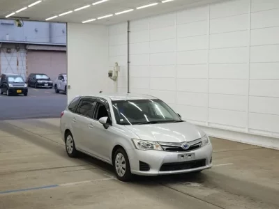 Toyota COROLLA FIELDER  с аукциона в Японии