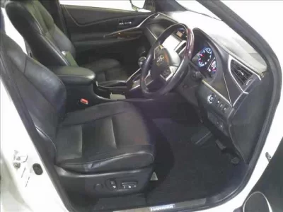 Toyota HARRIER  с аукциона в Японии